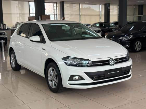 VOLKSWAGEN POLO 1.0 200 TSI COMFORTLINE AUTOMÁTICO VOLKSWAGEN POLO 1.0 200 TSI COMFORTLINE AUTOMÁTICO